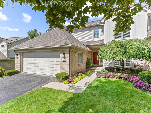 109 Hampton Ct #17, Northville, MI 48168
