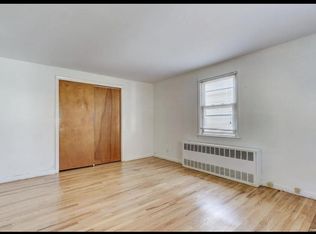 5 Drake St, Valley Stream, NY 11580