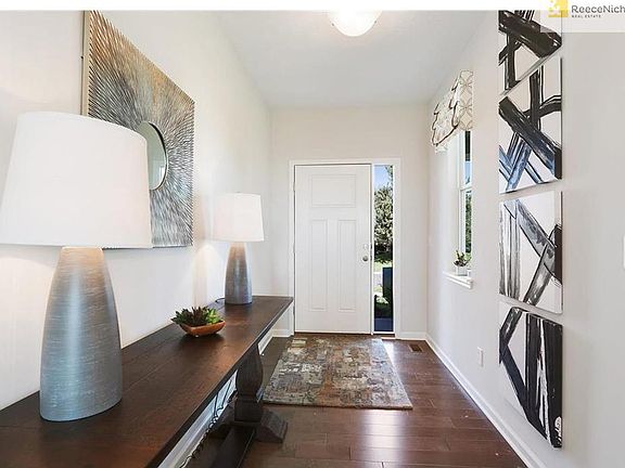 Simulated images. Actual home may vary.