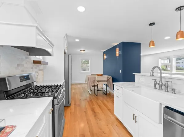 342 Franklin St, Framingham, MA 01702