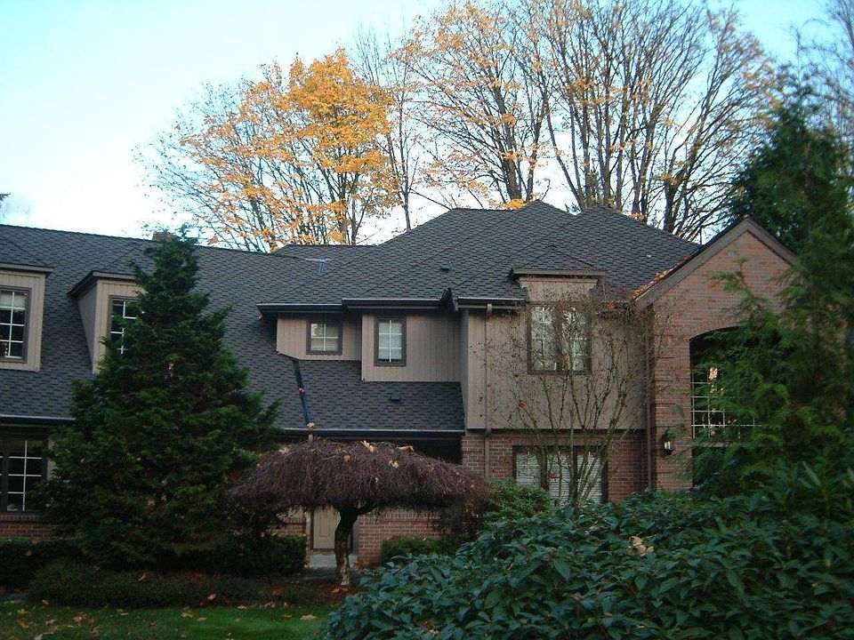 Middle w/ office