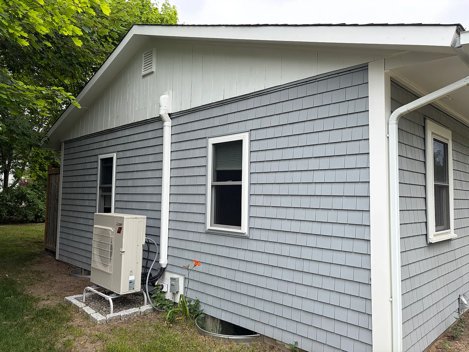 3 bed, 864 sqft, $2,200 — Photo 3