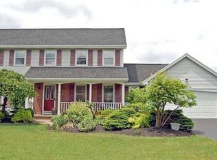 41 Brandywine Ln, Rochester, NY 14618