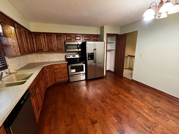 15505 Pheasant Dr, Council Bluffs, IA 51503
