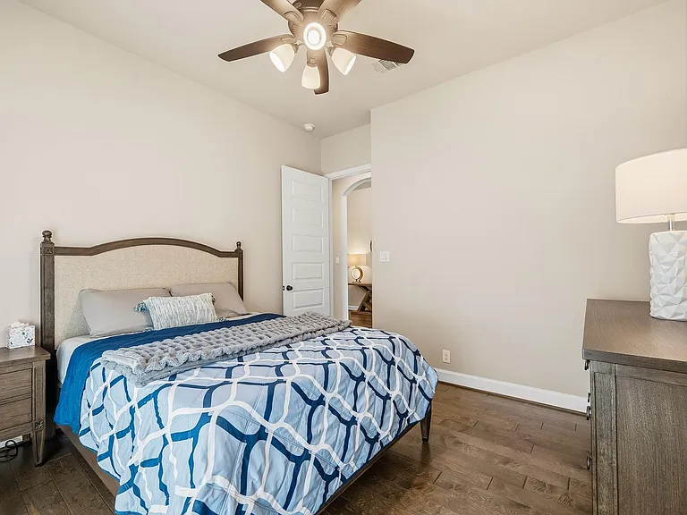 2106 Stargrass Dr — Photo 34