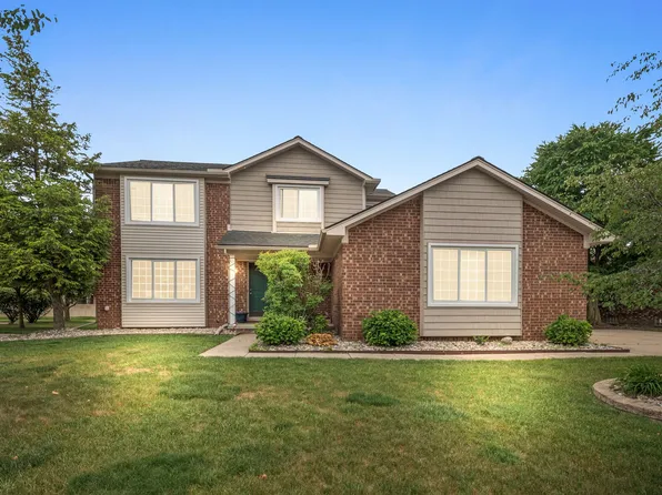 2302 Hidden Trail Dr, Sterling Heights, MI 48314