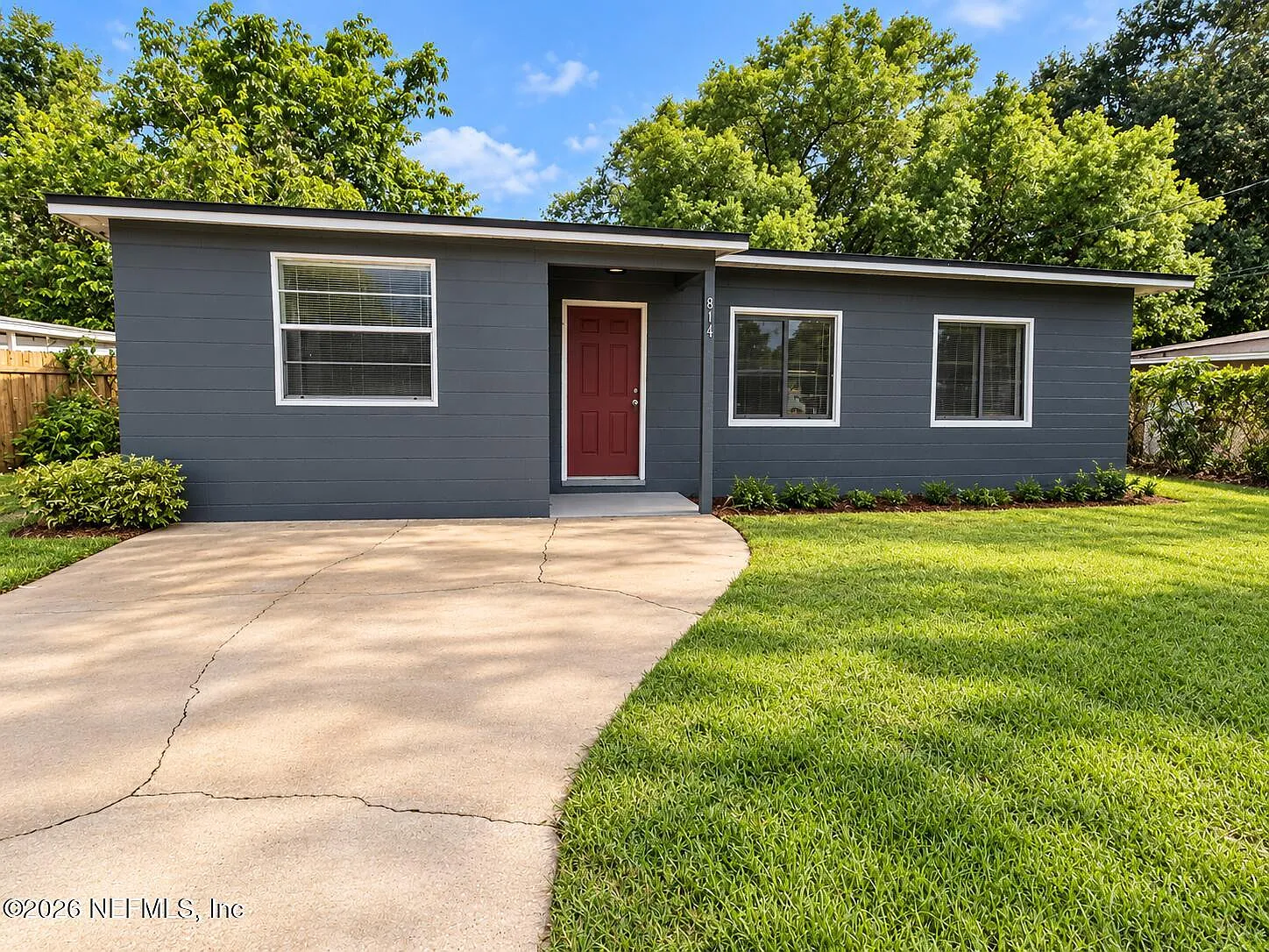 2 bed, 1.0 bath, 981 sqft, $950 — Photo 1