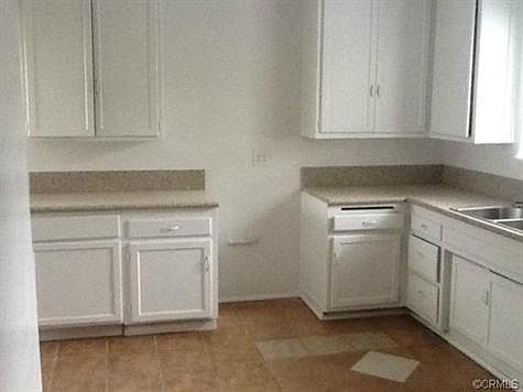 5th image of 1547 W 16th St