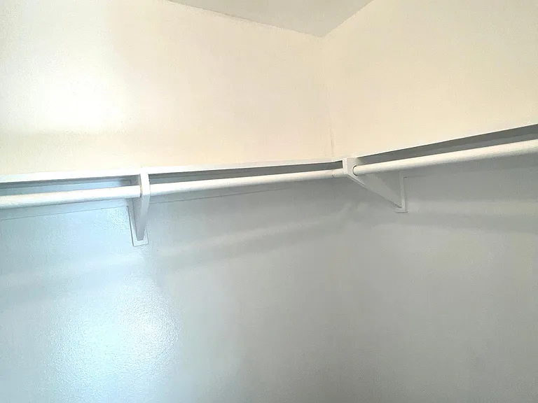 2601 W Orion Ave — Photo 25