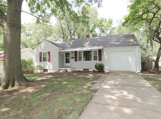 8904 E 73rd St, Raytown, MO 64133