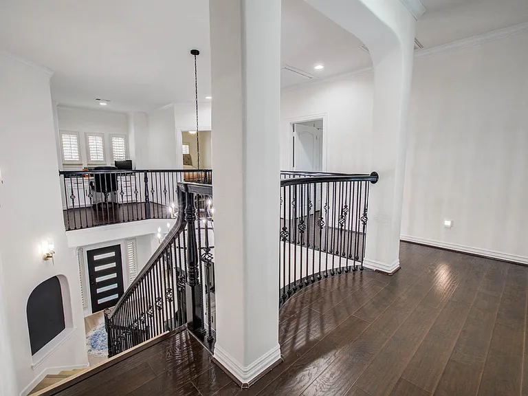 18807 Oriole Point Ct — Photo 30