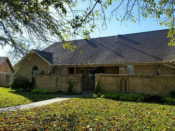 2nd image of 2022 Santa Anna Dr