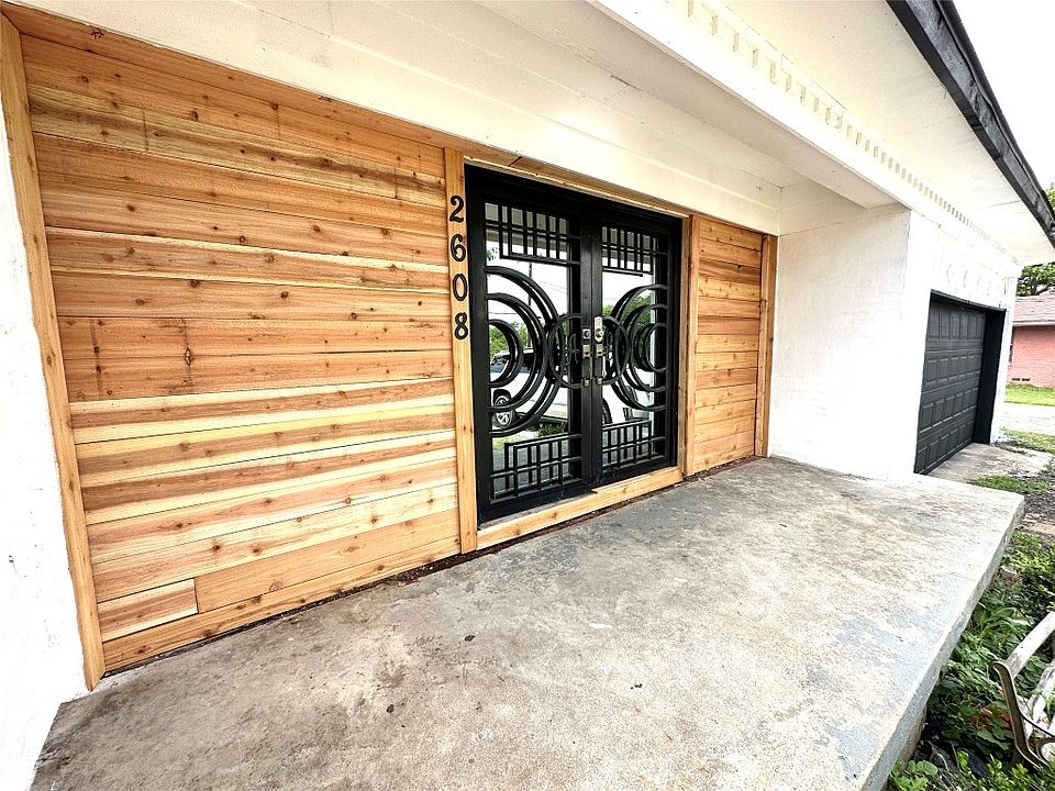 1st image of 2608 Plaza Blvd