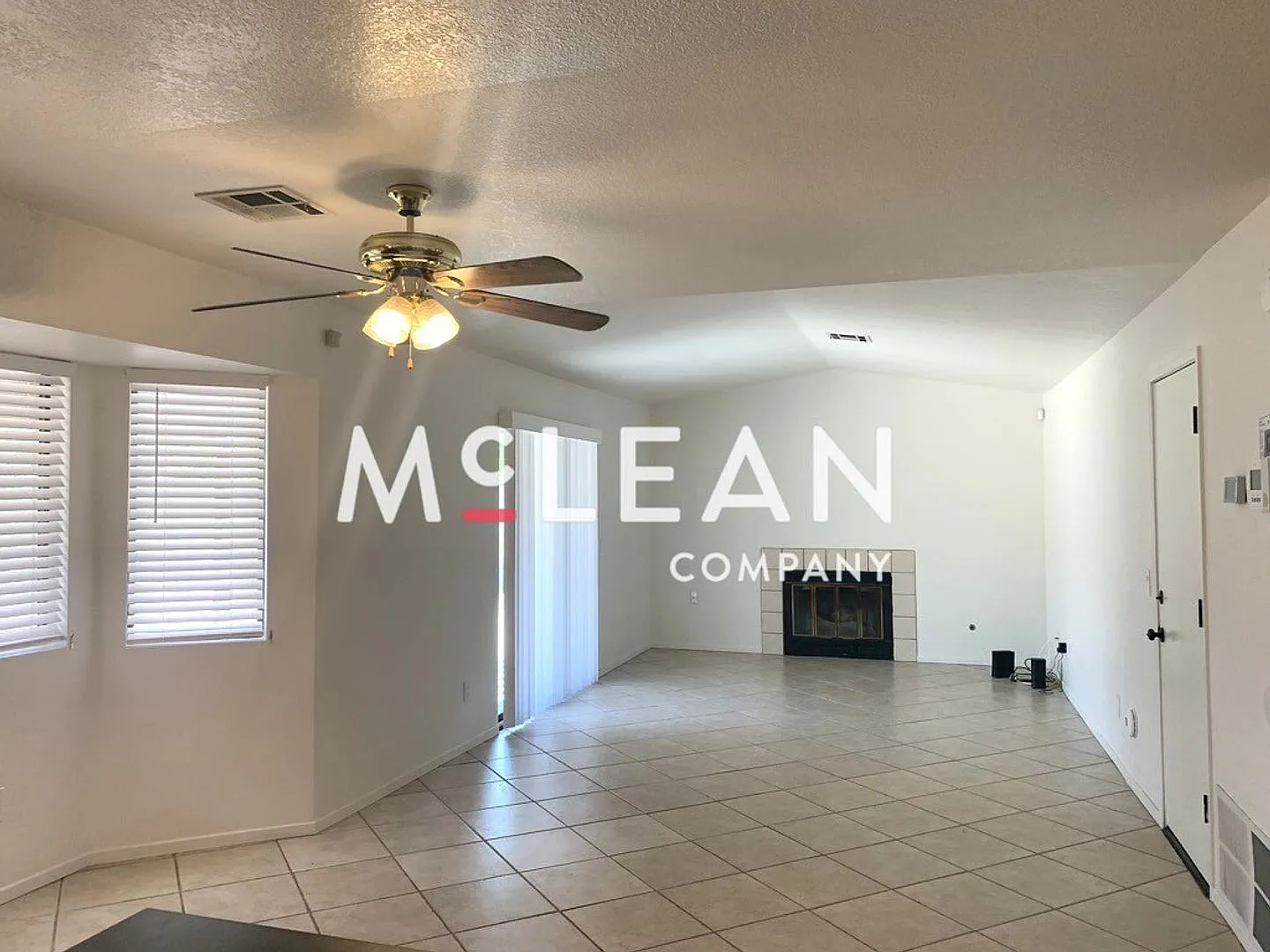 Four Bedroom Home with ALL Utilities included! — Photo 2