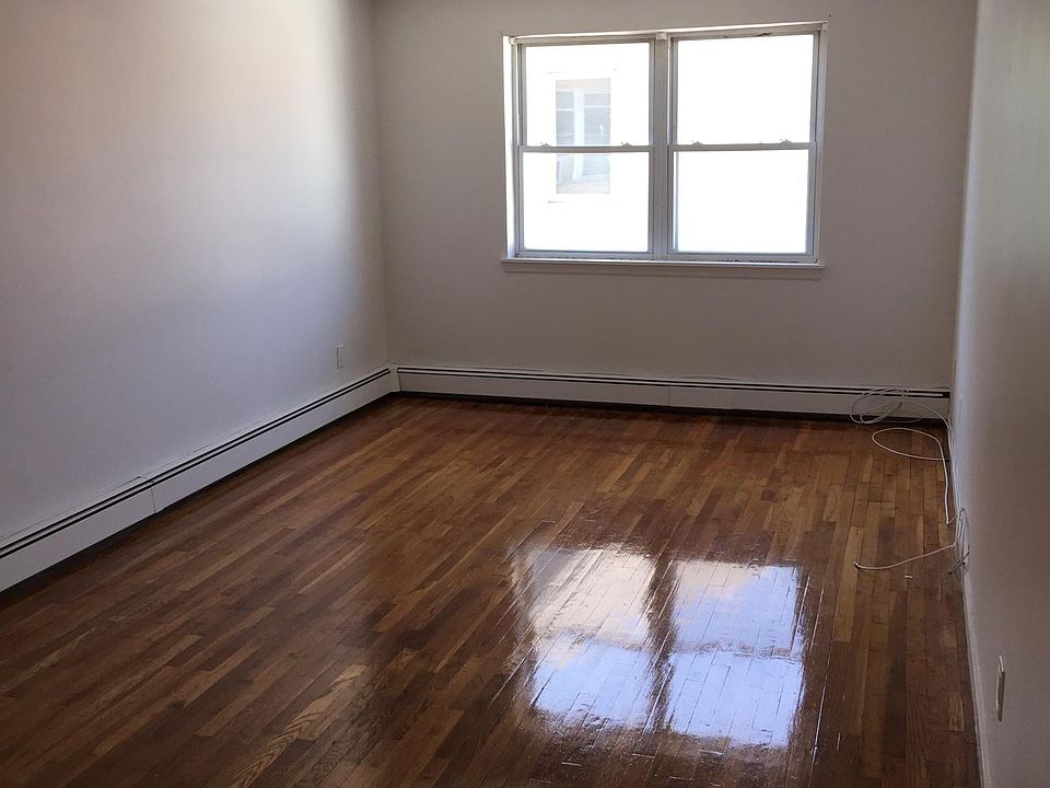 1st image of 150 Harrison Ave