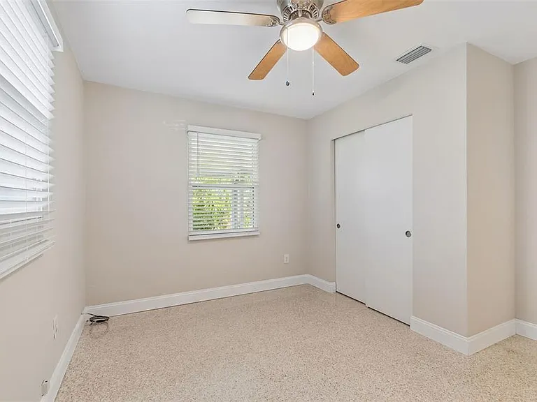 200 Evelyn Ave — Photo 17