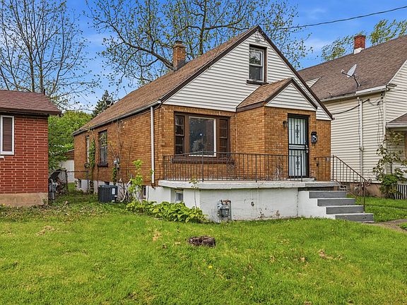 2nd image of 414 18th St
