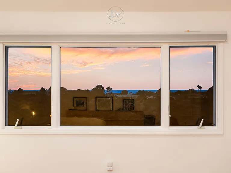8536 Cliffridge Ave — Photo 32