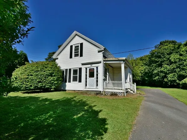 97 Turnpike Ave, Portsmouth, RI 02871
