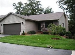 5830 Wood Valley Rd, Kalamazoo, MI 49009