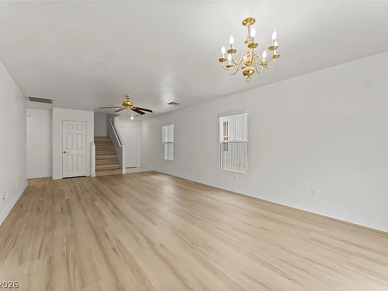 7660 Hope Valley St — Photo 4
