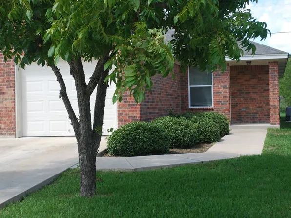 911 Lemonwood St #B, Harker Heights, TX 76548