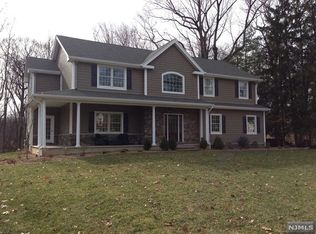 722 Westwood Ave, River Vale, NJ 07675