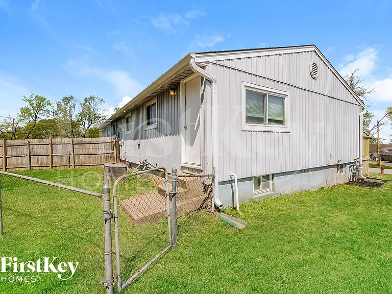 5042 N Bellaire Ave — Photo 17