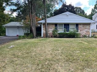 22 Abbott Rd, Somerset, NJ 08873