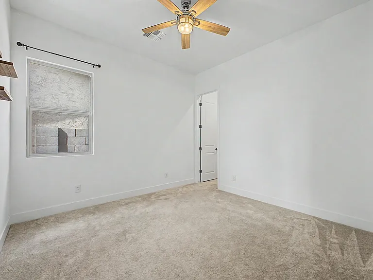 13103 N 174th Dr — Photo 38