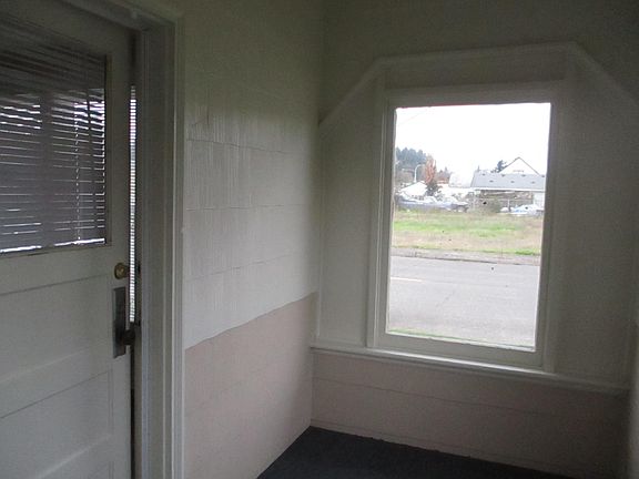 3rd image of 301 SW 2nd Ave