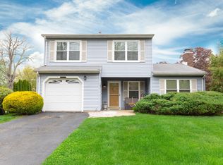 27 Locust Ave, Howell, NJ 07731