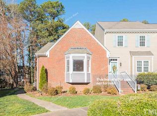 8335 Wycombe Ln, Raleigh, NC 27615