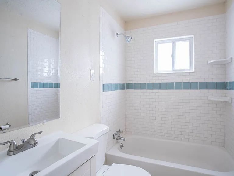 1846 Henry Cir SW — Photo 12