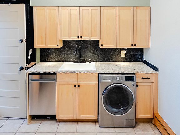 Dishwasher and washer/dryer