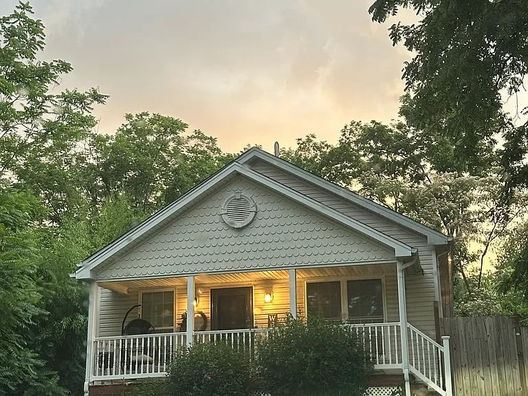 1533 Liggates Rd — Photo 3