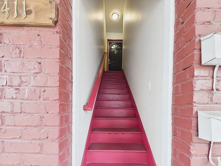 411 Gilmer St #B — Photo 5