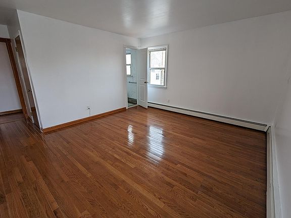 3rd image of 417 Central Park Ave