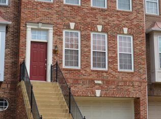 4621 Fair Valley Dr, Fairfax, VA 22033