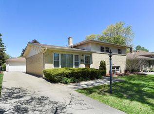 1410 Anthony Rd, Wheeling, IL 60090