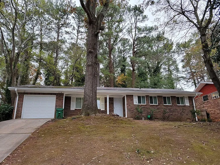 2635 Williamsburg Dr — Photo 10