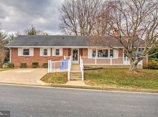 28 Bee St, Front Royal, VA 22630