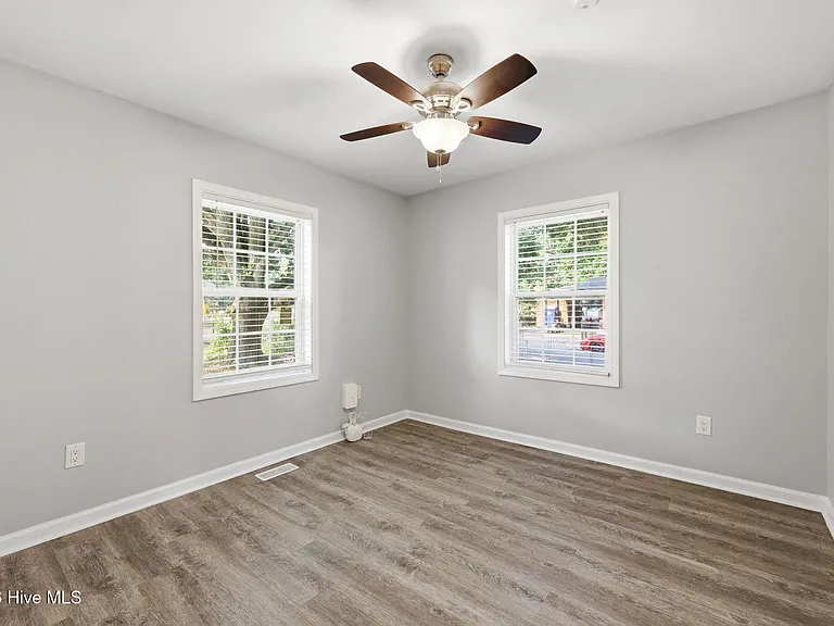 200 S Sylvan Dr — Photo 30