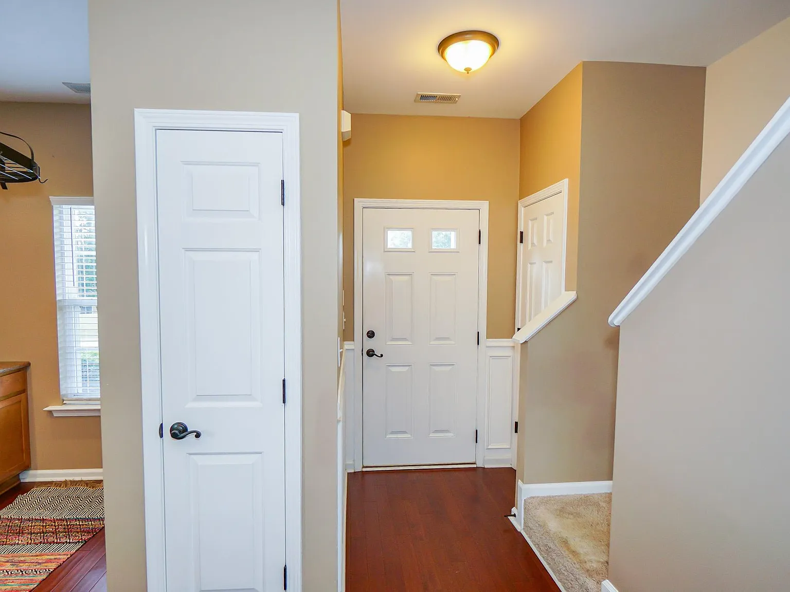 3 bed, 1320 sqft, $1,575 — Photo 2