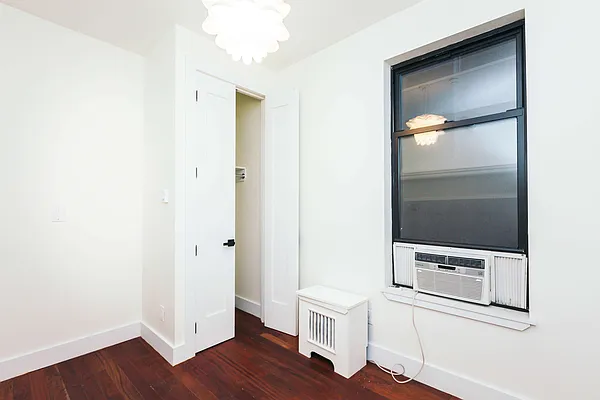 Rented by Nooklyn NYC LLC | media 28
