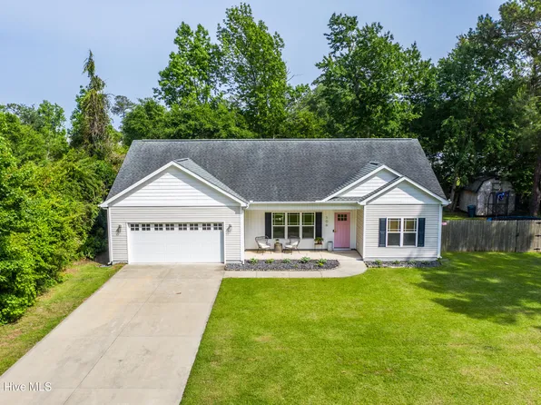 106 Driftwood Lane, Hampstead, NC 28443