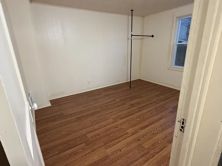 903 Cliff St — Photo 6
