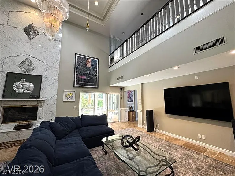3160 Bel Air Dr — Photo 5
