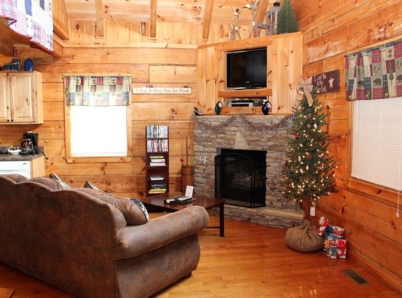 5th image of 822 Eagle Cove Way