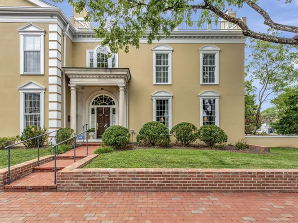 3701 W End Ave APT 9, Nashville, TN 37205